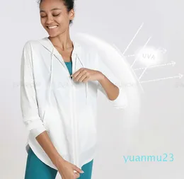 Lu Yoga Jacket Women Sports Top Coat Hoody أصفاد ضيقة طويلة الأكمام جانب الجيب الجيب من الشمس واقي من السوسط الواقعة ذات السوست