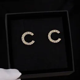 2022 Top Qualit Charm Stud arring مع كل الماس في 18K GLD مطلي للنساء هدية مجوهرات الزفاف لديها صندوق صندوق PS7708198R