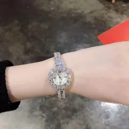 Armbanduhren Meerjungfrau Uhr Studentin Koreanische Version des einfachen Modetrends Damen Quarz Erweitertes Strass Geschenk