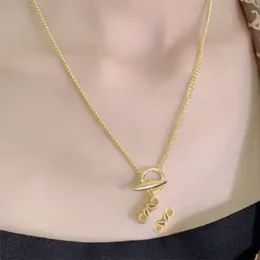 Collana a catena di design da donna Marchio di lusso Collane con ciondolo dorato Fascino di moda Combinazione di proiettili Gioielli Accessori per gioielli da vacanza