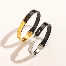 Europa America Fashion Style Bracelets Frauen Sier Armreif Designer Doppelbuchstaben Armband Gold plattiert Edelstahl Hochzeitsliebhaber