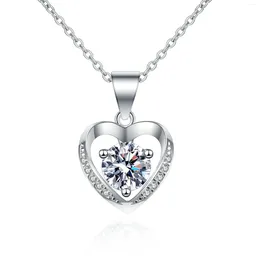 سلاسل AZ385-X Lefei Fashion Trend Luxury Classic Moissanite Diamond-Set 1 CT Heart Necklace Women 925 Silver Party Charms Hight