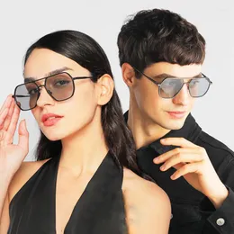 Okulary przeciwsłoneczne Clloio moda aluminium pochromic mężczyźni kobiety spolaryzowane okulary przeciwsłoneczne Chameleon Anti-Blare Jazda