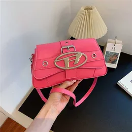 50% outlet de fábrica El popular bolso de este año para mujer, nueva tendencia, nicho de textura de alta gama, cadena cruzada de un solo hombro, código 5631