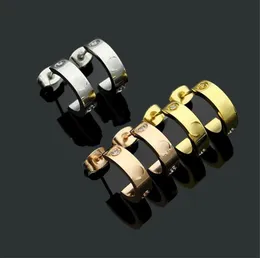 Tytanium Steel 18K Rose Stud Gold Gold Kolczyki dla kobiety Znakomita prosta moda