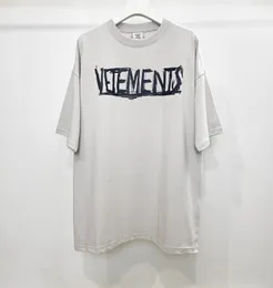2023SS Moda Marka Vetements T-Shirts VTM Graffiti Sıradan Gevşek Takım Pamuk T-Shirt Erkekler için Sıradan Omuz T-Shirt Erkekler Üstler Hiphop
