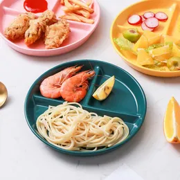 Plattor Single Ceramic Plate Snack används för middagsdessert sallad pasta nordisk stil med bordsartiklar för anpassning.