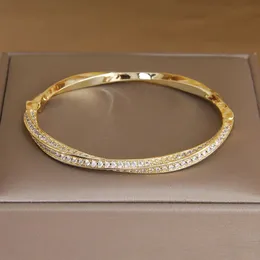 Bangle Coréia Japonês Delicado Zircônia Twist Charm Bangles para Mulheres Moda Marca Jóias Cristal Pulseiras Acessórios 231016