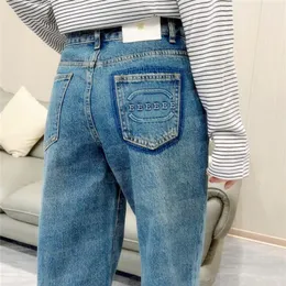 Designers calças de brim para mulheres bolso traseiro em relevo carta design denim calça meninas hip hop estilo rua calças jean267s