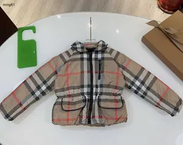 Designer de marca Kids Zipper Coats Moda Design Design Tamanho da jaqueta infantil 100-160 cm de roupas de outono para meninas para menina a agosto de 30