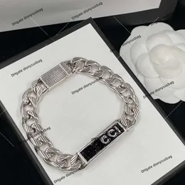 Hochwertiges Designer-Armband aus Titanstahl, farblos, koreanische Version für Herren und Damen, personalisierter Paarschmuck, vielseitiges Mittelalter-Armband