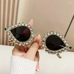 Solglasögon Y2K Diamond för kvinnor Bling Peacock Eyewear Designer Ladies Gafas de Sol UV400