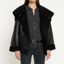 Cappotto di pelle di pecora in pelle da donna per le donne 2023 inverno in pelliccia di moda coreana integrata in pile di agnello giacca antivento e calda Y2k