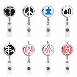 Keychains Steel Driveble Pull Badge Reel Holder Diffuser Locket Magnet Open Peace Fish Cross Fit Card Set Belt Key Ring