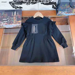 女の子のデザイナーのための豪華なベビー服のファッションドレス長袖の子供フロックサイズ100-150 cm 3DレタープリントチャイルドスカートSEP05