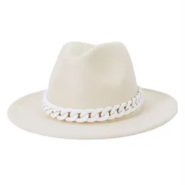 Berets Women's Hat Fedoras Mężczyzna Zima Czuła się ciepła Panama z łańcuchem mody 2021 Kapel Beach Picture Wedding Bla336j