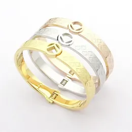 Europa Amerika Mode Marke Schmuck Dame Frauen Edelstahl Aushöhlen Gravierte Buchstabe F 18 Karat Gold Armreif Bracelet2509