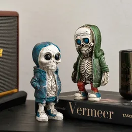 Konst och hantverk skelettfigurer Super Cool Harts Handhantverk Statue Skull Halloween Skull Horrible Ornaments for Home Desk Decor Car Display 231017