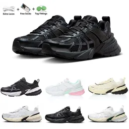 Designer RunTekk Sneakers buty do biegania platforma v2k run szczyt metallic sier Triple czarny biały zielony grafit Grafite szary mężczyźni niskie trenerzy