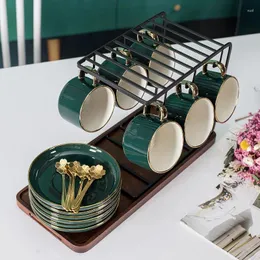 Kaffeegeschirr-Sets, eine Steppdecke, Untertasse, Löffel und Frühstück, exquisites Keramik-Kaffeetassen-Set, luxuriöses Netz-Saflor-Tee-Rühr-Pull-Blume