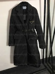 Puffer Coats Designer Kobiet Kurtka gumowa trójkątna etykieta ciepła wiatrówki długość kolan luksusowa bawełniana płaszcz wiatrówki kurtki zimowe damskie