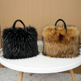 Totes Cross Body Luxury Design Women's Fur Handbag Winter Soft och stor kapacitet Tote Bag Quality Pu SpliceStylisheendibags