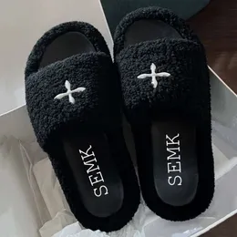 scarpe firmate New X SMFK Pantofole in peluche incrociate in peluche Suola spessa nera da donna Comodo fondo piatto Slip on Outwear
