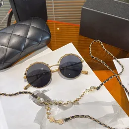 Damen-Luxus-Retro-Sonnenbrille mit kleinem runden Rahmen, klassische Marken-Designer-Outdoor-Sonnenbrille, UV400, Top-Qualität, mit Kette und Box CH2205