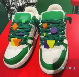 2023 Shoes green Red Thunder Black Cat Lost And Found Reverse Women Sneakers