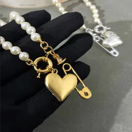 Modevarumärkesdesigner hänge halsband brev viviene chokers lyxiga kvinnor smycken metall pärlhalsband cjeweler och armband med låda