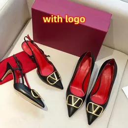 Red High Heels Sandals Designer Dress Shoes Summer Luxury v Metal Buckle Pointed Toe أحذية حقيقية جلد 4 سم 6 سم 8 سم