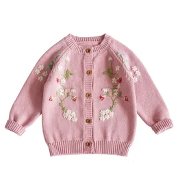 Kardigan Cardigan dla dziewcząt z dzianiny ręcznie haftowane truskawkowe kwiatowy jesienny sweter dla dzieci płaszcz dla dzieci 231017