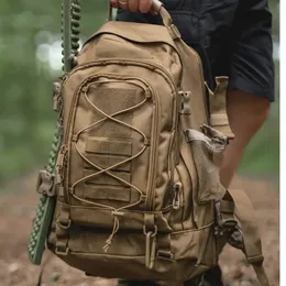 Backpack Lqarmy 65L Military Tactical Backpack Army MOLLE ASSALT RucksAck Men Backpacks Travel Cavalca da campeggio per escursionistiche Disputabile Borsa 231017