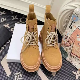 дизайнерская обувь Wu XuaNY Same SMFK Desert Martin Boots. Новые женские короткие сапоги с круглым носком. Желтые сапоги из коровьего флиса на толстой подошве с обратной подошвой.