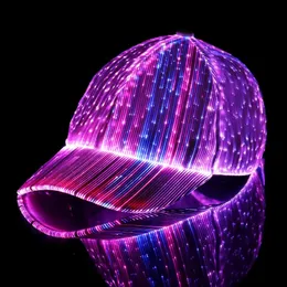 Шариковые кепки LED RGB Волоконно-оптический светодиодный светильник для шляпы Встроенный аккумулятор Концертное волокно Неоновый фонарик Кепка DJ Хип-хоп Вечеринка Новинка Крутой подарок 231016