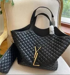 2023Maxi büyük boyutlu alışveriş tote çanta tasarımcı çanta 2 boyutta mini cüzdan takviye kapitone kuzu derisi kadın seyahat omuz omuz çantası alışveriş çantaları siyah
