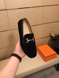 Gentlemen imprezowy poślizg biznesowy na sukience buty męska marka lusure Fashion Flats Mężczyzna wygodne mokasyny na zewnątrz rozmiar 38-44