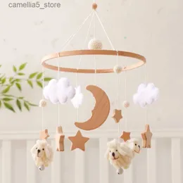 Mobiler# Baby Bed Bell Rattles Toy Newborn Wood Star Moon Soft Felt Moln Sheep Crib Mobiler Hängande leksak Spädbarn Toys Toys Bed Bell Q231017