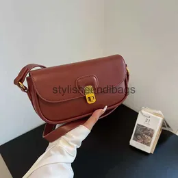 Çapraz Vücut Torbaları Koltuklu Çanta Ligt Lüks Tasarım Flip Pack Fasion Leer Single Soulder Ig Kapasit Crossbody BagstylisheenDIGS