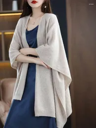 Sciarpe Cardigan con scialle di lana grande tricot femminile spesso caldo in capispalla Moda elegante e confortevole Top da donna in stile vecchio denaro