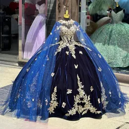 해군 반짝이는 연인 Quinceanera 드레스 금 아플리케 활 볼 가운 공주 생일 파티 달콤한 16 vestidos de 15와 케이프 고딕