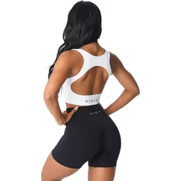 Yoga Outfit NVGTN Eclipse Seamless Bra Spandex Top Mulher Fitness Elastic Respirável Breast Enhancement Lazer Sports Underwear 231017