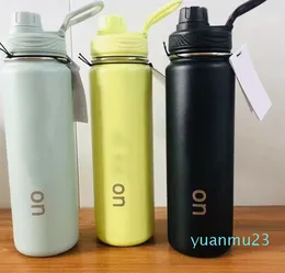 Bottiglia d'acqua Vuoto Bottiglie per yoga fitness Cannucce semplici di colore puro Bicchiere isolato in acciaio inossidabile Tazze con coperchio Tazza regalo con isolamento termico