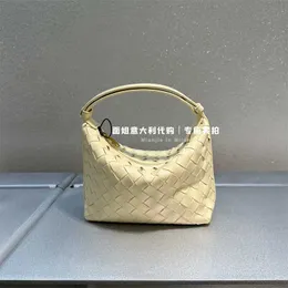 Saco bolsa bvs saco de jantar 2023 jodie tecido atado genuíno pele de carneiro com logotipo cosmético y moda amarelo mini axilas 0z5x