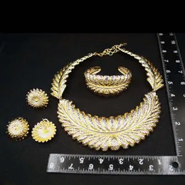 Hochwertiges Design-Schmuckset 24K Dubai Große Halskette Armband Ring Ohrring Set Schmuck Braut Hochzeit Set
