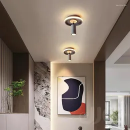 Światła sufitowe JJC Drzwi wejściowe Wyróżnienia prostego korytarza Nordic 110-240V Balkon z drewna