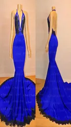 Royal Blue Mermaid Long Prom Dresses 2023 Halter Deep V Neck Backless Lace Applicants svep Train Formella aftonklänningar Röda mattan2528567