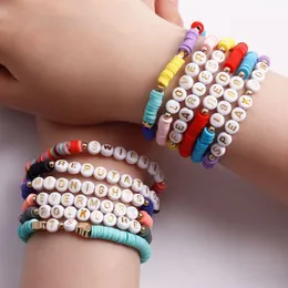 서퍼 Heishi Charm Bracelets Taylor Swiftie 디스크 스트레치 구슬 가닥 점토 평판 편지 Pulseras African Friendship Wristband Boho Beach Jewelry