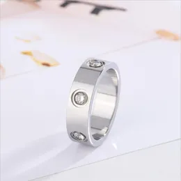 2021 Luxury designer Jewelry Love Ring women men rings stainless steel Custom couple Wedding party friends silver rose gold diamon199u