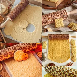Rolling Pins Pastry Boards Christmas gift Rock Snowflake Elk Wooden Rolling Embossing Baking Cookies Biscuit Fondant Cake Patterned Roller Halloween Gift 231018